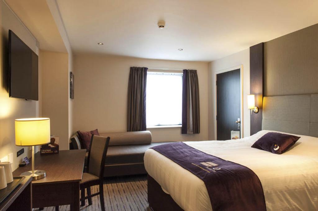 Premier Inn London City - Aldgate Kültér fotó