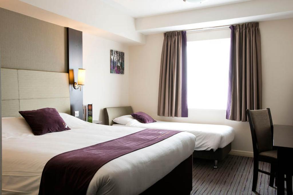 Premier Inn London City - Aldgate Kültér fotó