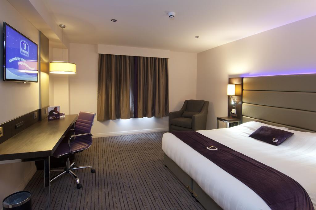 Premier Inn London City - Aldgate Szoba fotó